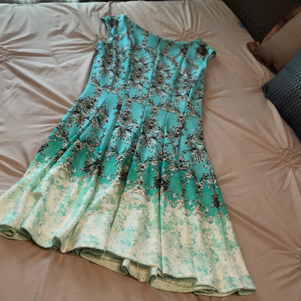 NWOT Danny And Nicole Cap Sleeve  Dress